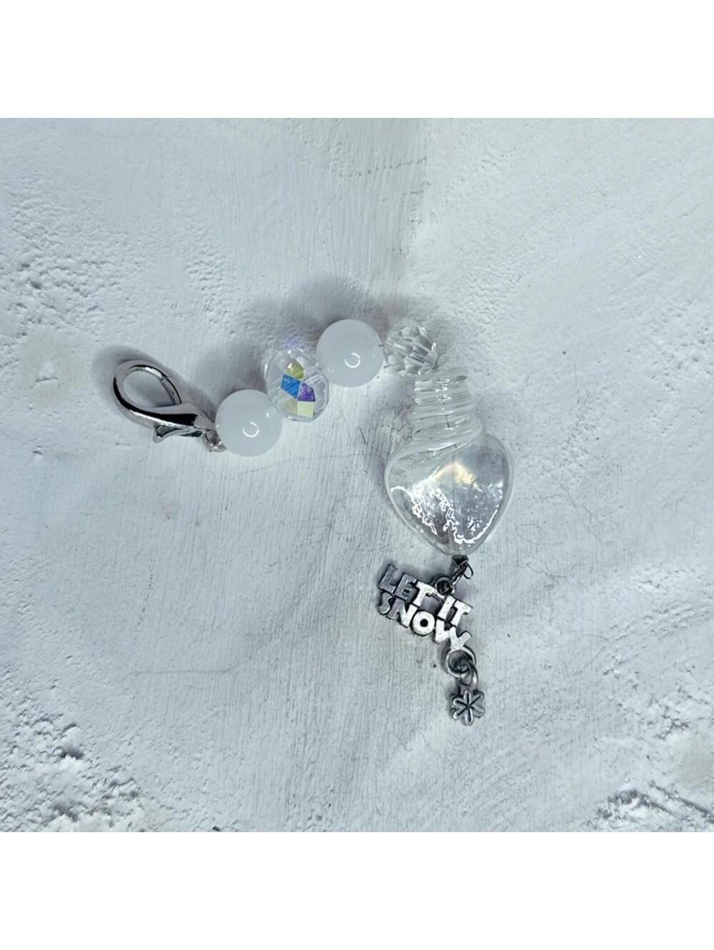 7622u. Let It Snow Christmas Zipper Pull
